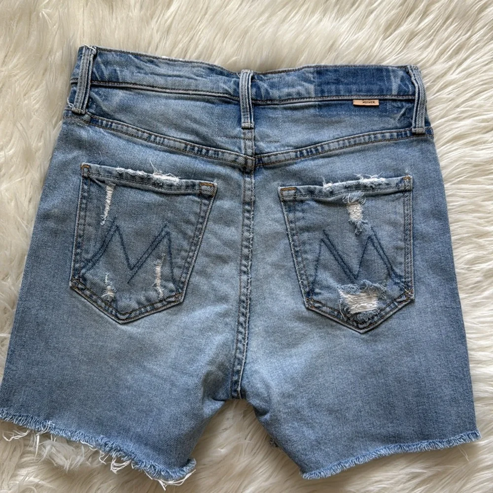 MOTHER "The Tomcat" Jean Shorts Size 26 - Picture 5 of 16
